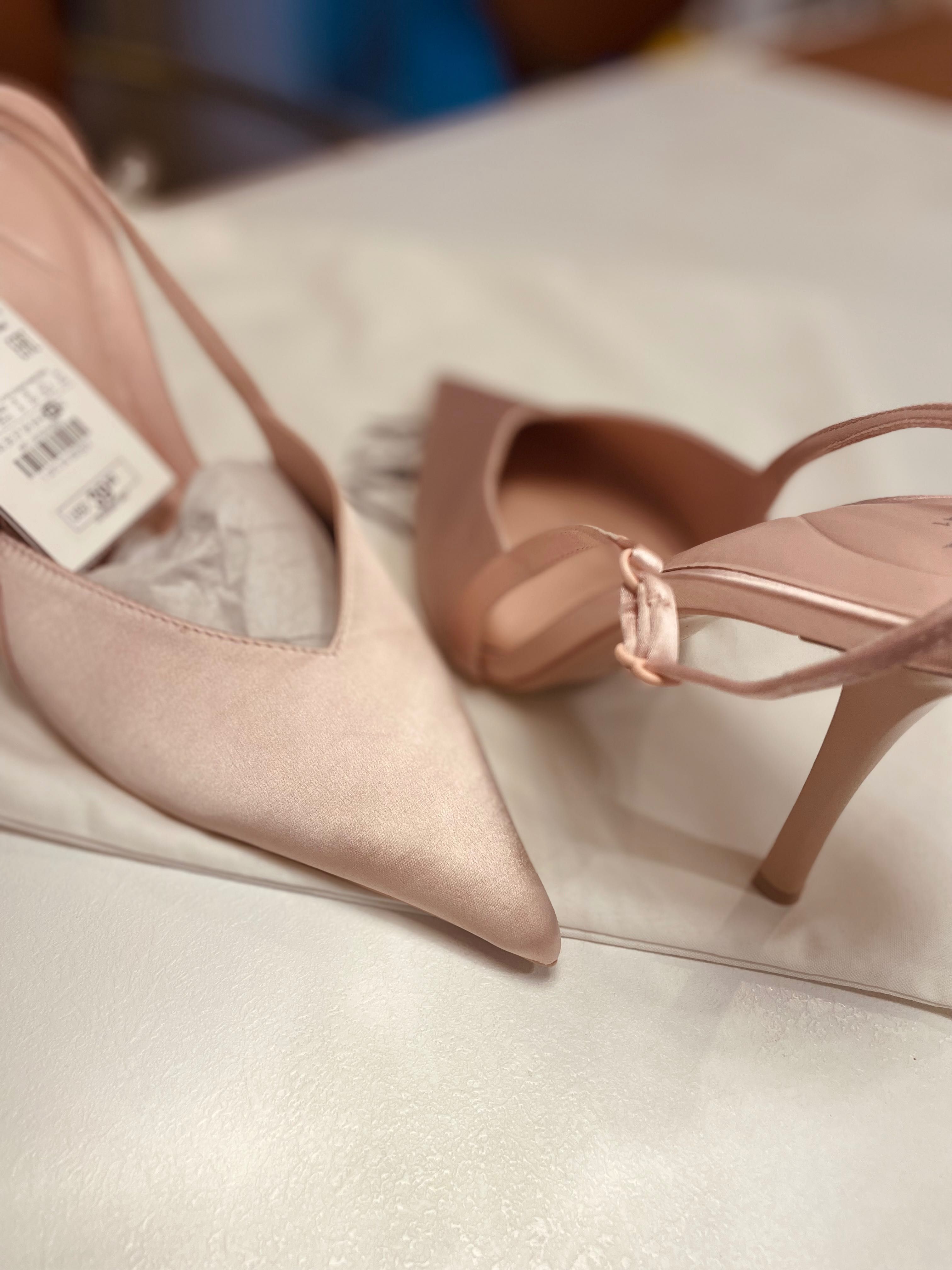 ZARA Дамски обувки на висок ток