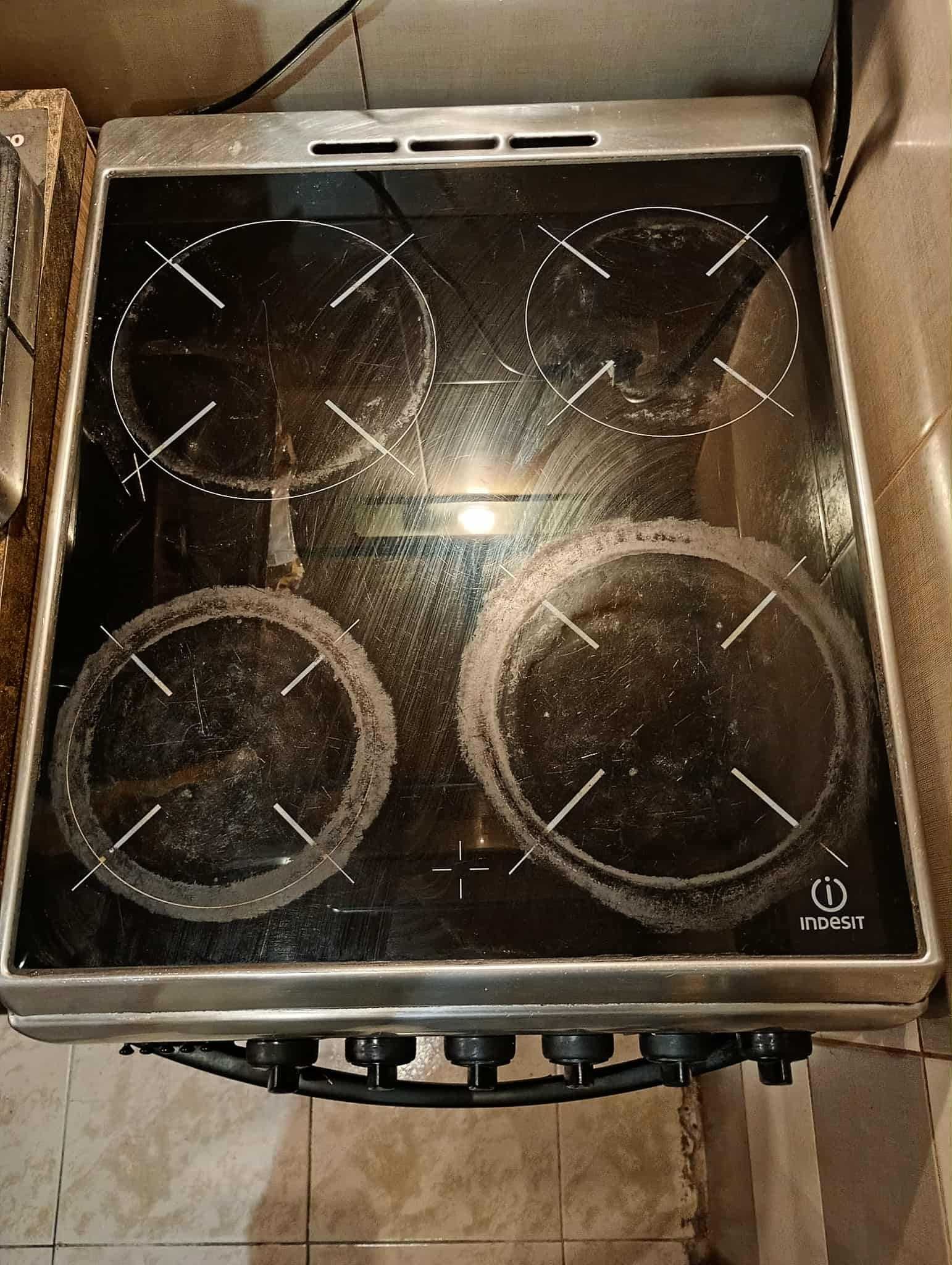 ПЕЧКА INDESIT,ИНДЕЗИТ с керамични котлони иноксова.Всичко работи.ПРОМО