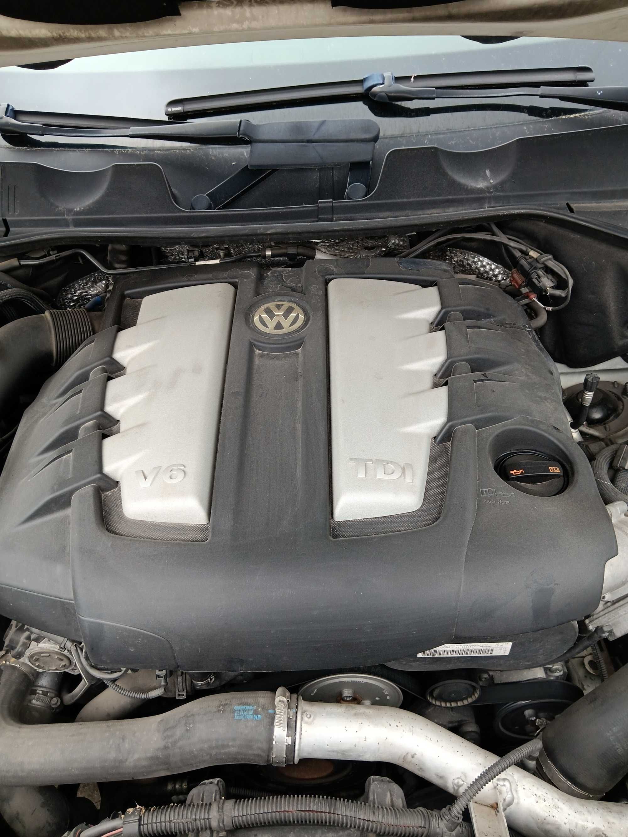 VW Touareg 3.0 TDI CAS motor  240 к.с. , 60 броя на части