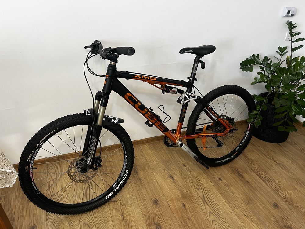 Bicicleta Full suspension CUBE XMS 26”
