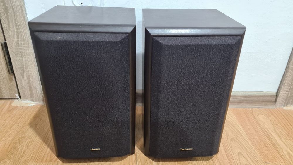 Boxe Technics si Revox