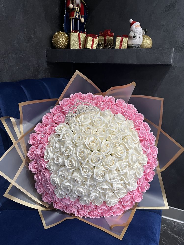 buchet trandafiri flori sapun personalizat cadou aranjament floral