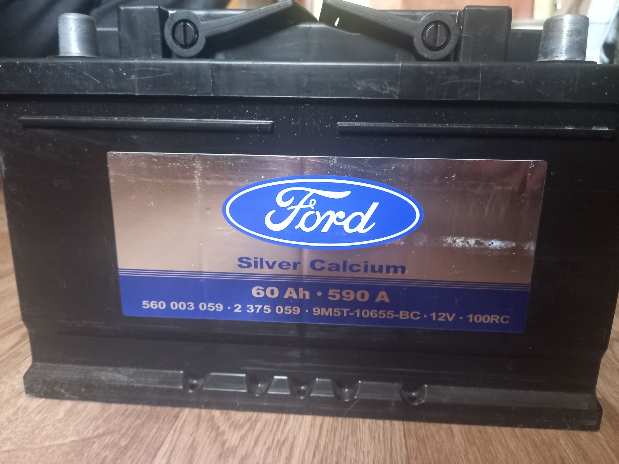 Продам аккумулятор Ford
