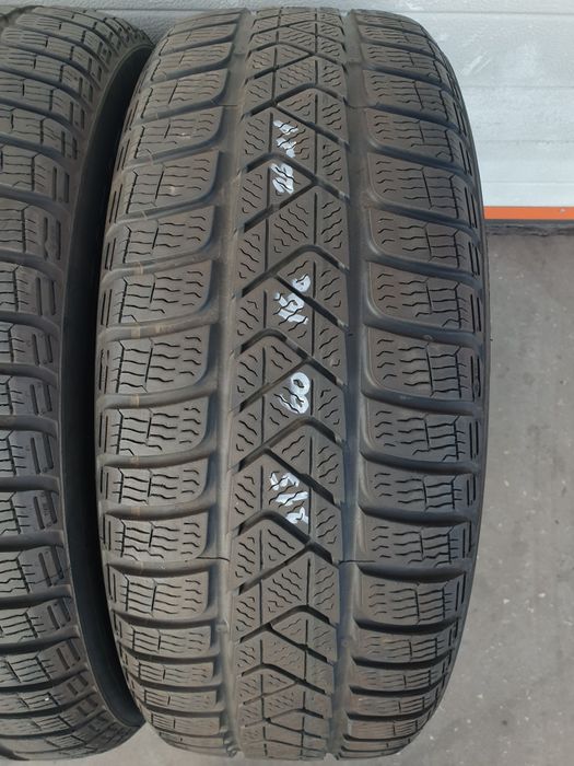 Зимни гуми 4 броя PIRELLI SottoZero3 215 60 R16 дот 2621