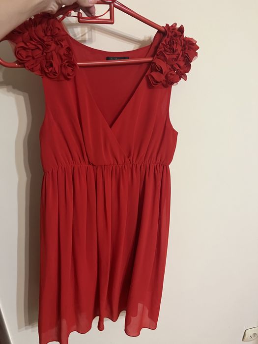 Продам красное платье