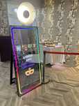 Oglind magica, cabina foto,platforma 360,fum greu, scaune, mese, flori