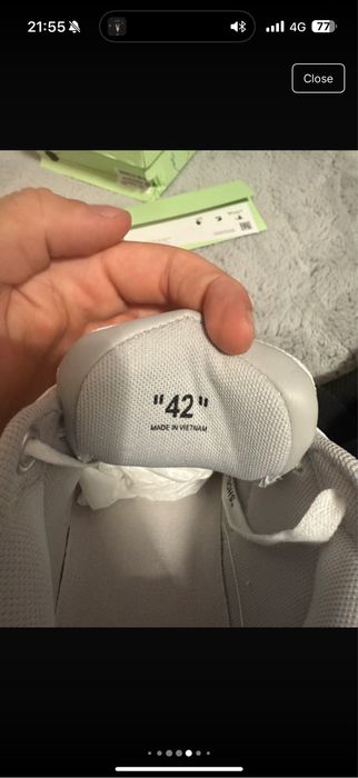 Off white out of office gri NOI