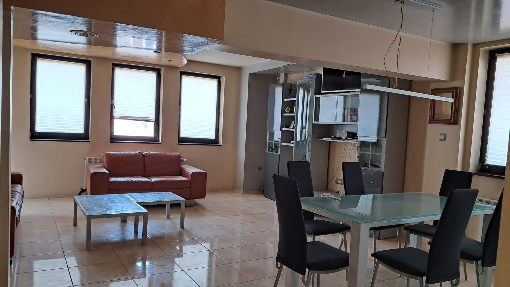 Продава се Двустаен апартамент в Плевен, Идеален център - 140 кв.м за 1165 €/кв.м - Снимка #5