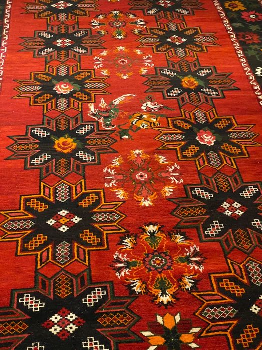 20 ғасырда қолдан тоқылған кілем