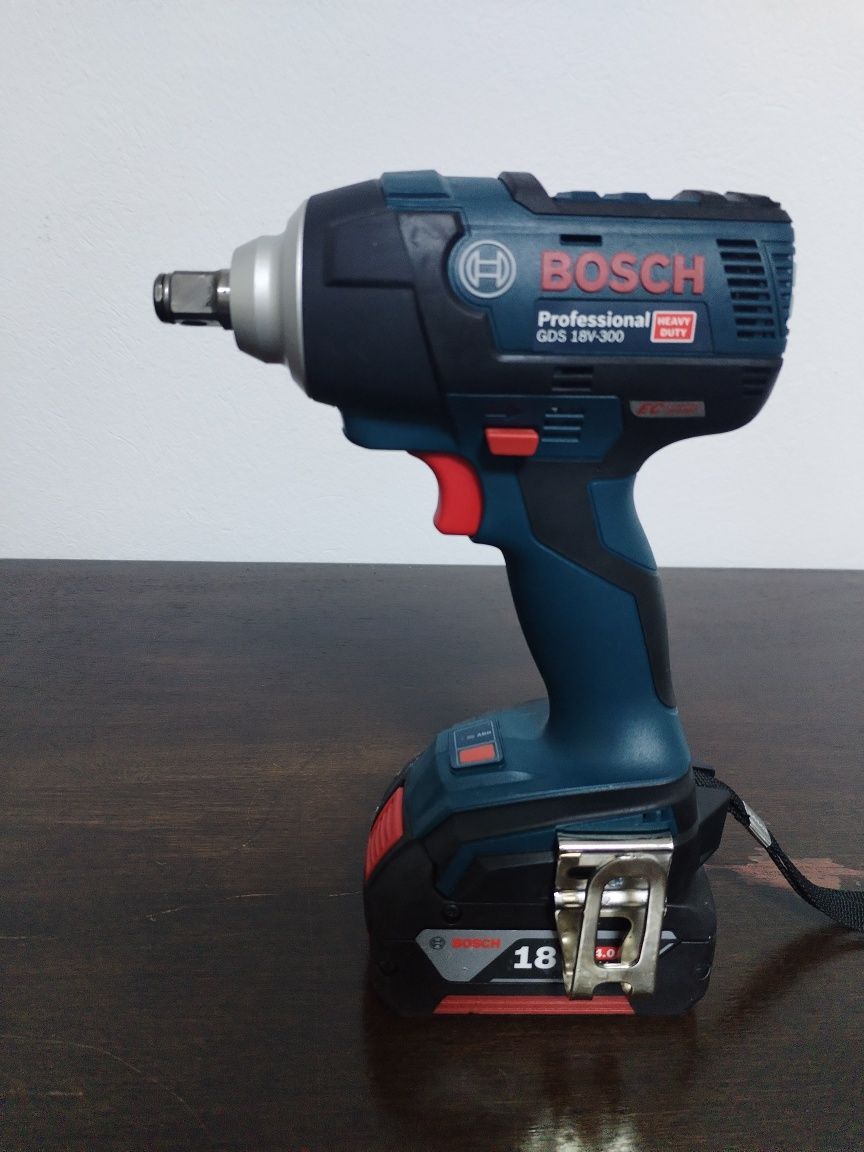 Pistol/cheie impact impact bosch GDS 18V-300