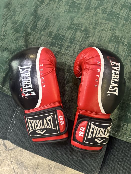 продам перчатки с футами срочно