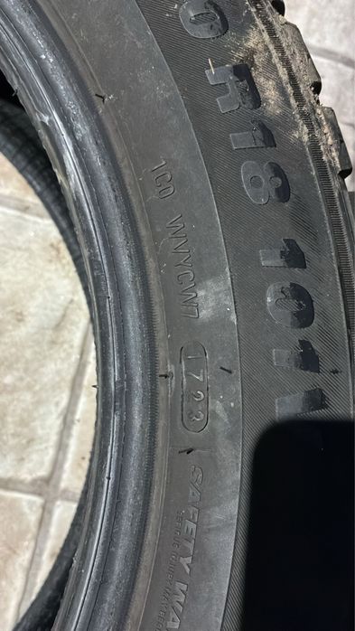 Vand 2 cauciucuri iarna Kumho