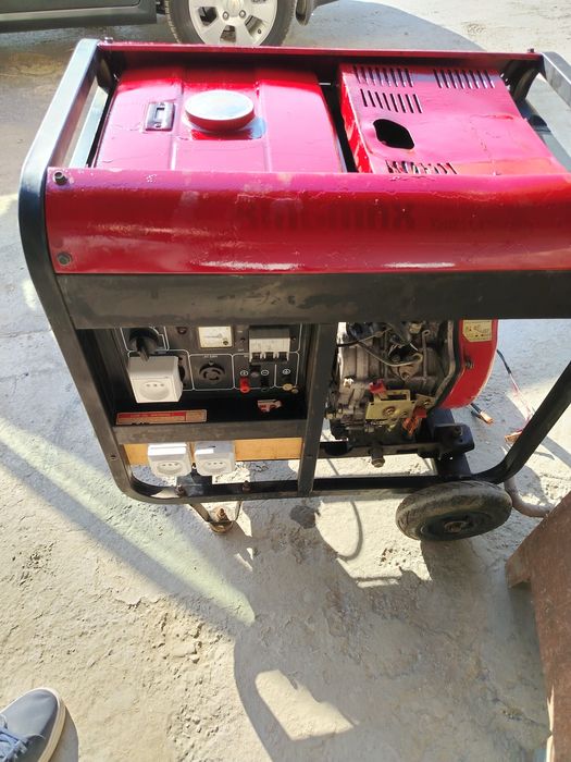 Dvijok 380v 220v qisayam buladi.