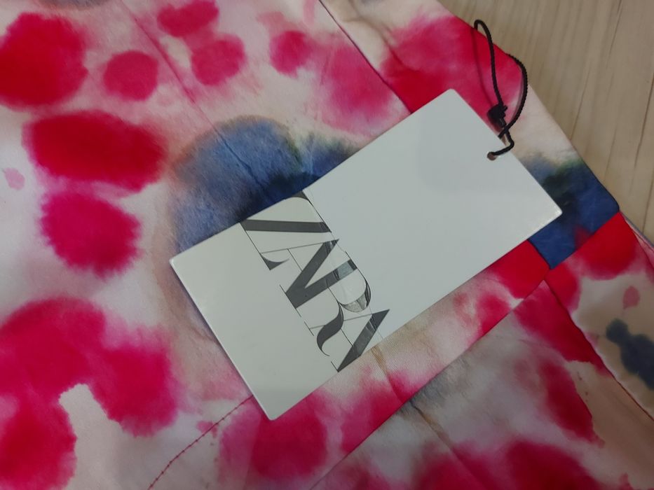 Дамски панталон Зара размер ХS