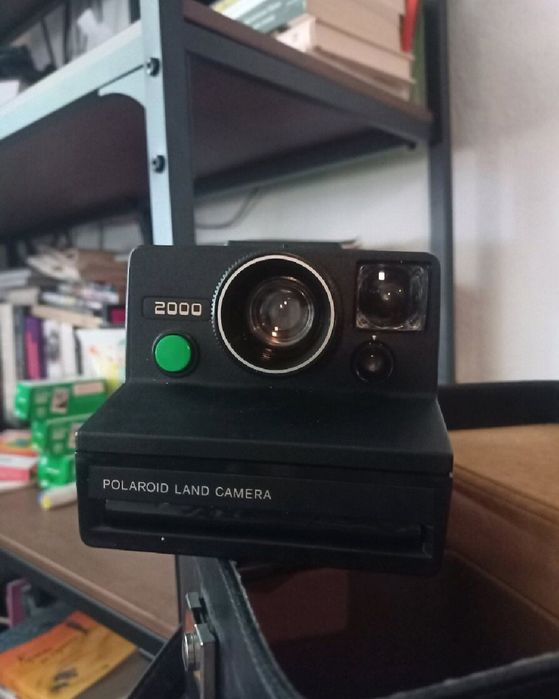 polaroid land camera 2000