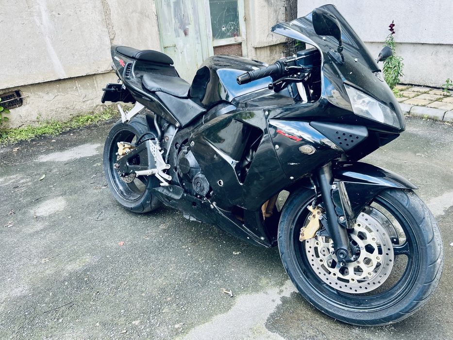 Honda 600rr 2004 vand/schimb cu atv