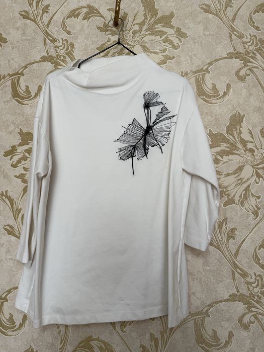 Продаётся белый кофта