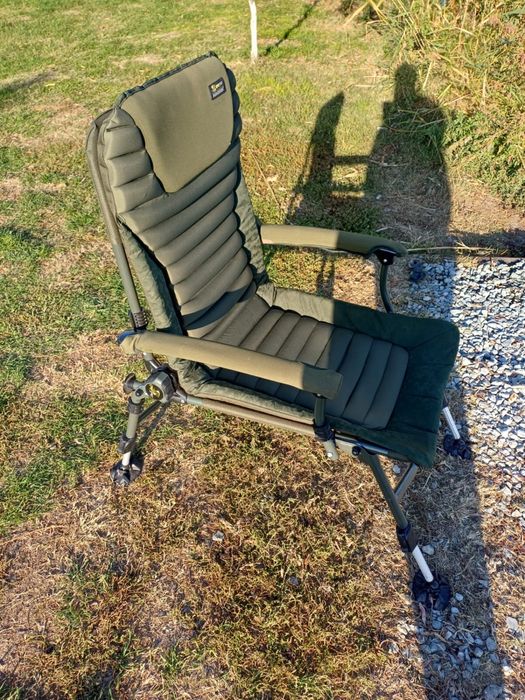 Scaun pescuit Carp Spirit Magnum Deluxe – confort maxim