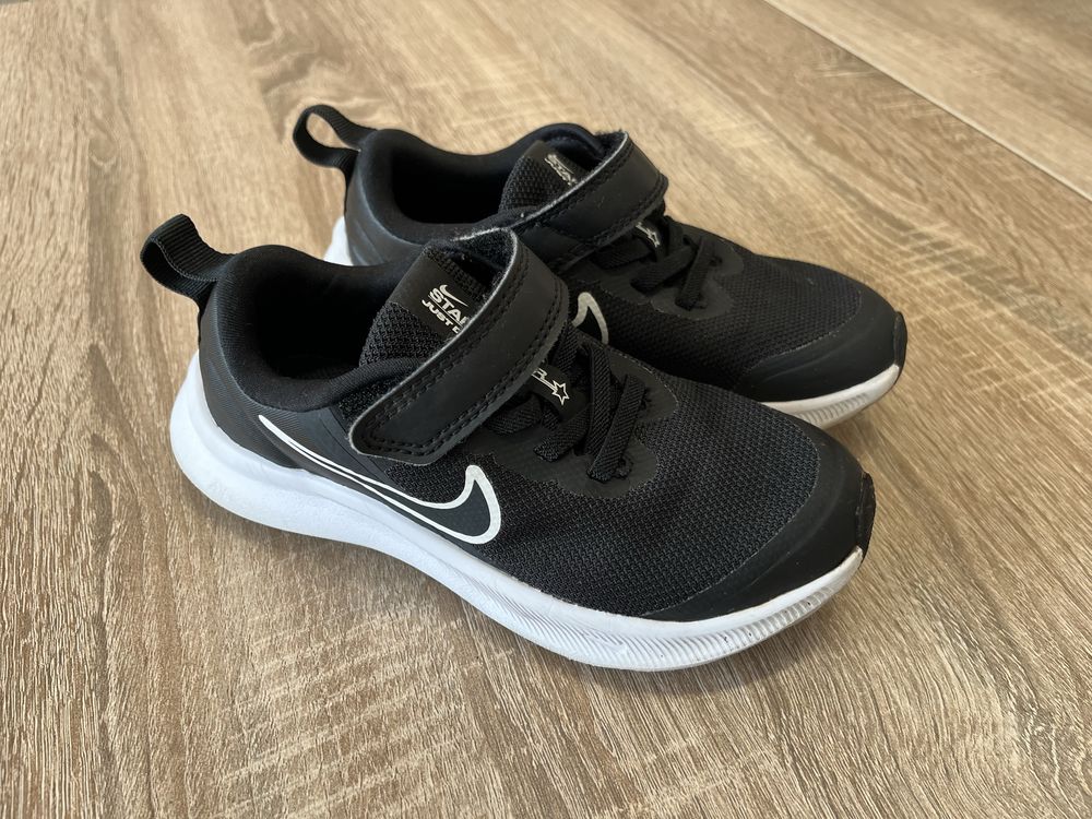 Маратонки Nike 28,5