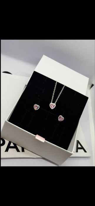 Пандора комплект обеци и колие Pandora