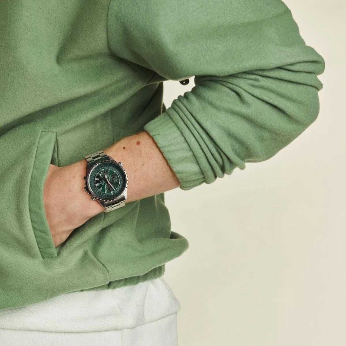 Мъжки часовник Casio Edifice EF-527D-2AVUEF - наличен в три цвята