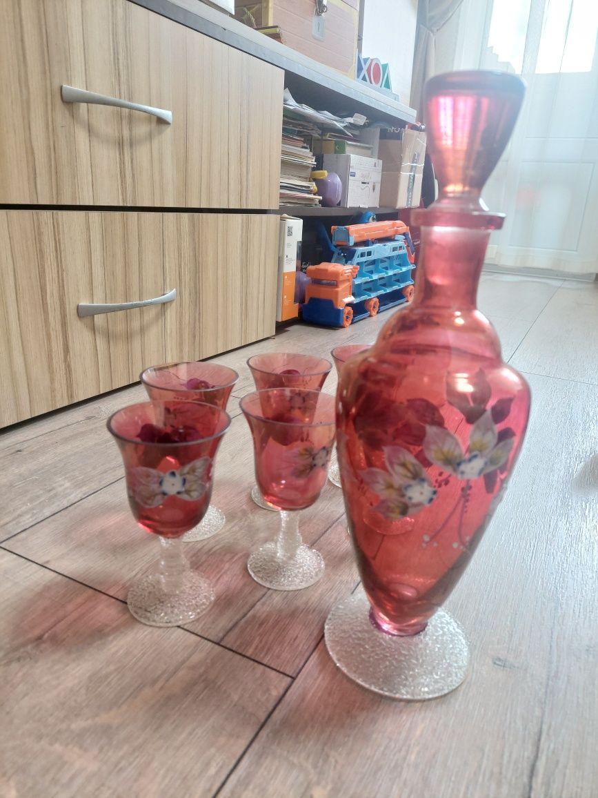 Кристален сервиз със шише