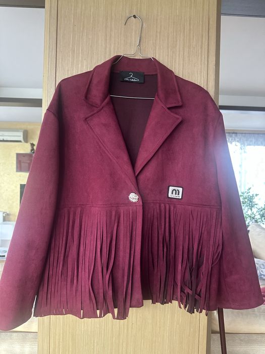 Велурено сако в бордо с ресни