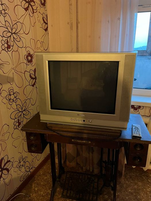 Продам телевизор samsung