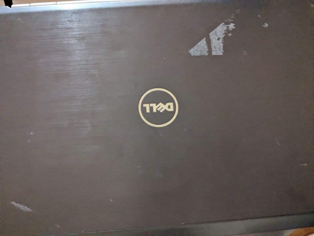 Лаптоп Dell Latitude e5520- Core i5; 12 GB RAM; 720 SSD