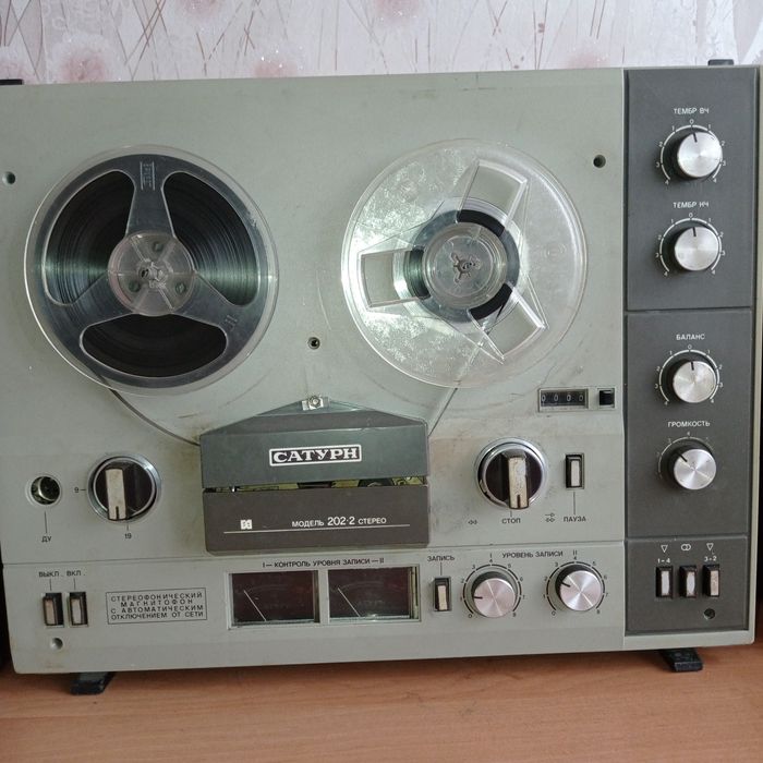 Катушечный магнитофон