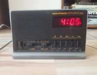 Radio cu ceas Grundig Sonoclock 700 retro vintage colecție anii 80