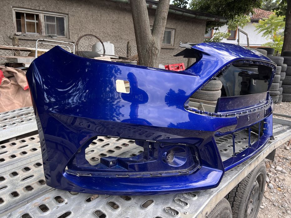 Ford focus St 2015-2018 оригинална предна броня здрава