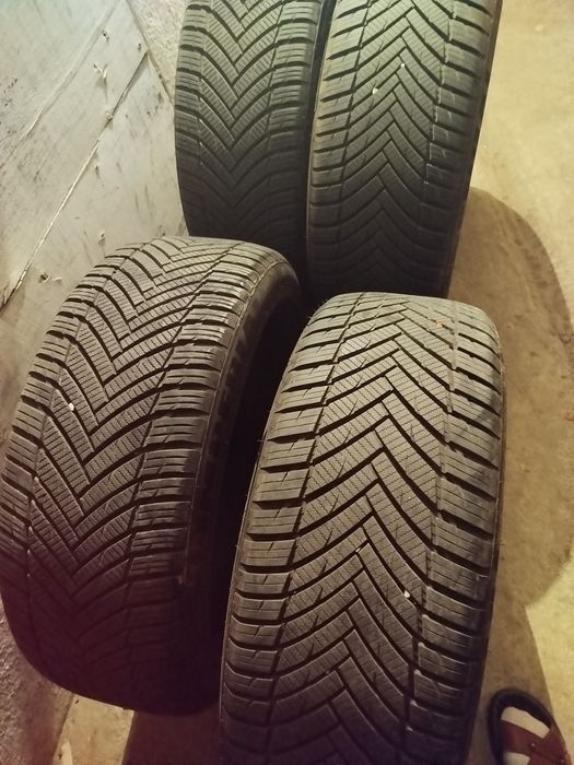 Vând anvelope stare foarte bună!