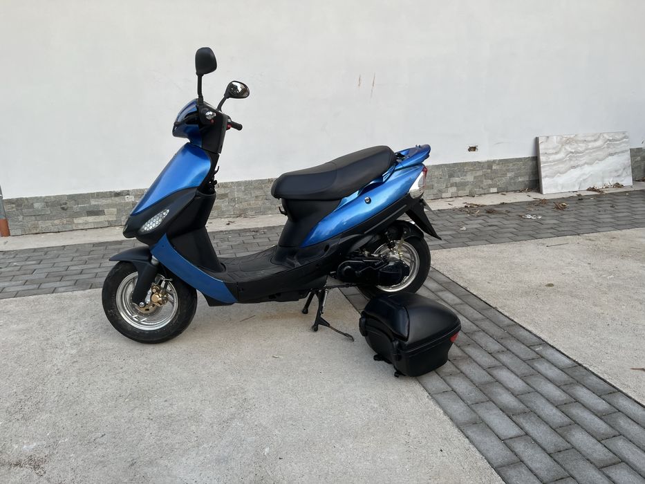 Vând scuter GY6 49cc modificat