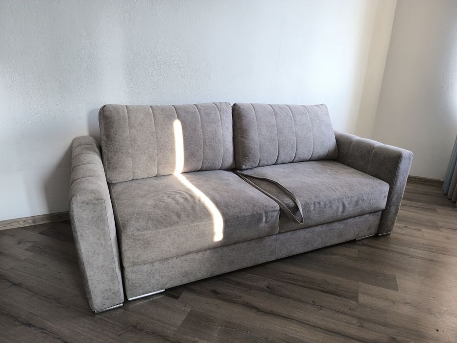 Продается диван.