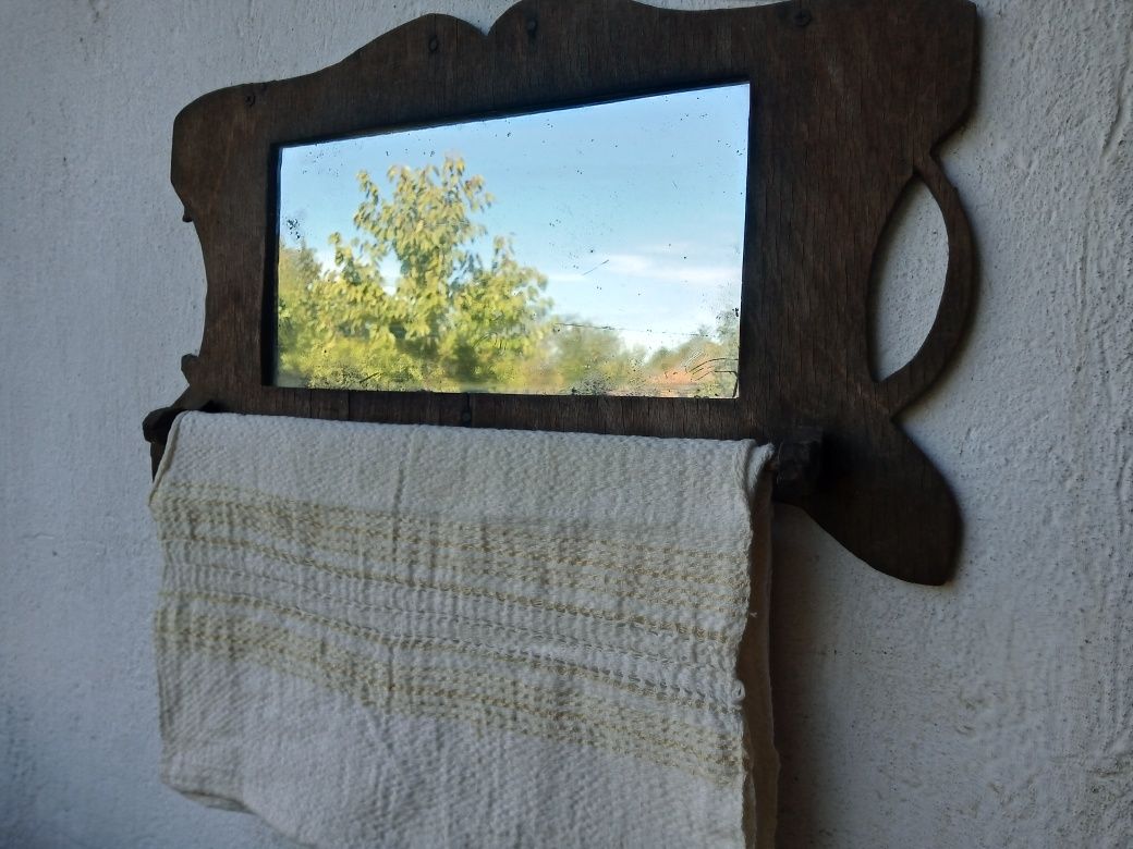 Ковьор за стена  , Кенарени кърпи и огледало