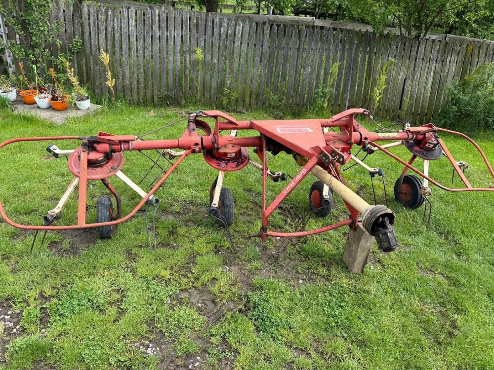 Grebla de impratiat fan / piruieta / ravasitoare Deutz Fahr