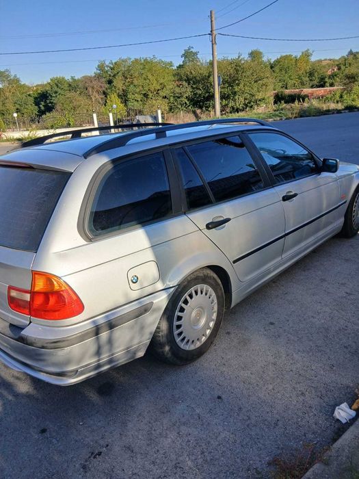 Продавам BMW 320