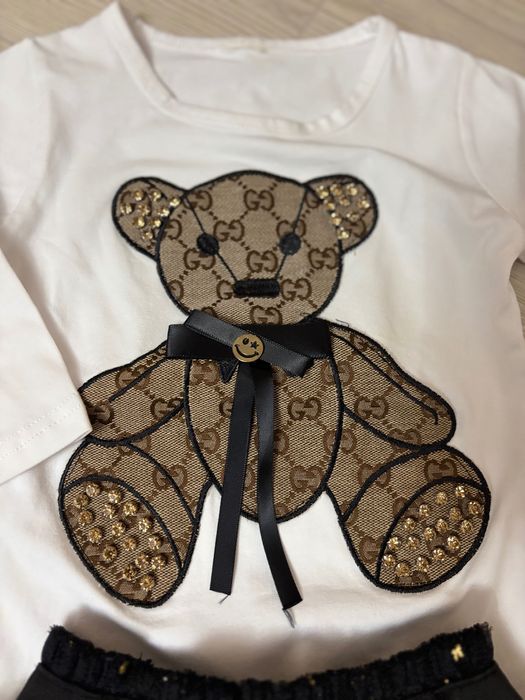 Пола и блузка с мече