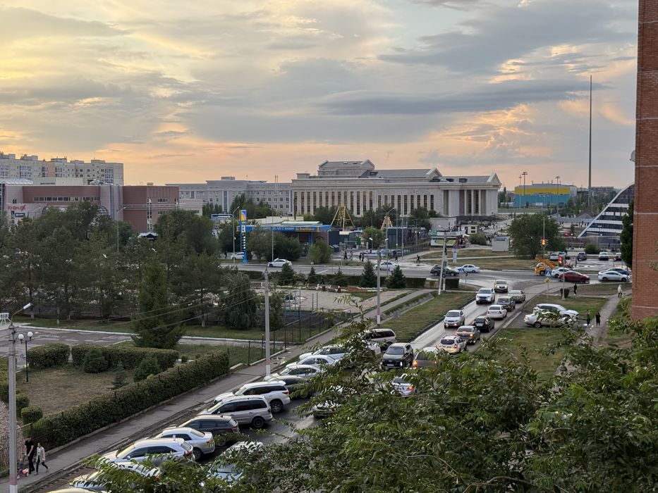 Сдаем 2-х комн кв на длительный срок 6 микр