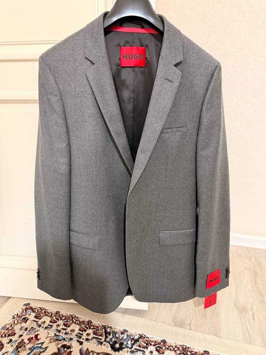 Hugo Boss, пиджак из шерсти 98%, Германия
