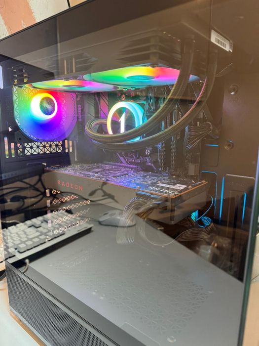 Unitate calculator gaming Ryzen 5 3600, 32GB RAM RX5700-  ca noua