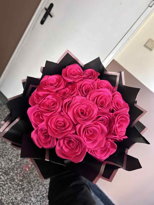 Подарък Букети от сатенени рози