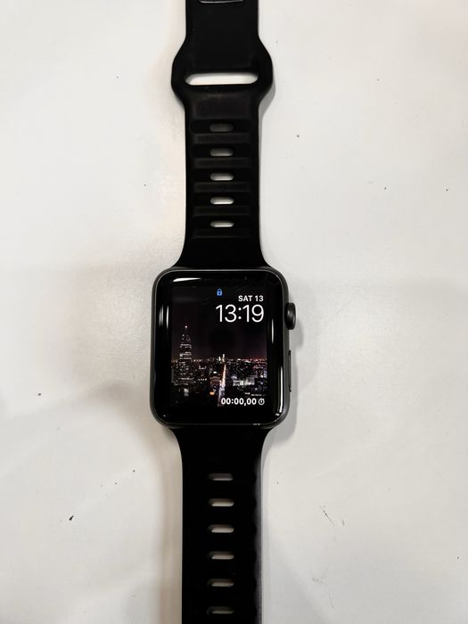 Apple Warch 7000 series aluminium