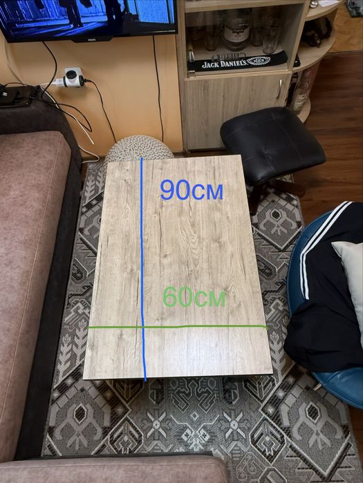 Дървена маса