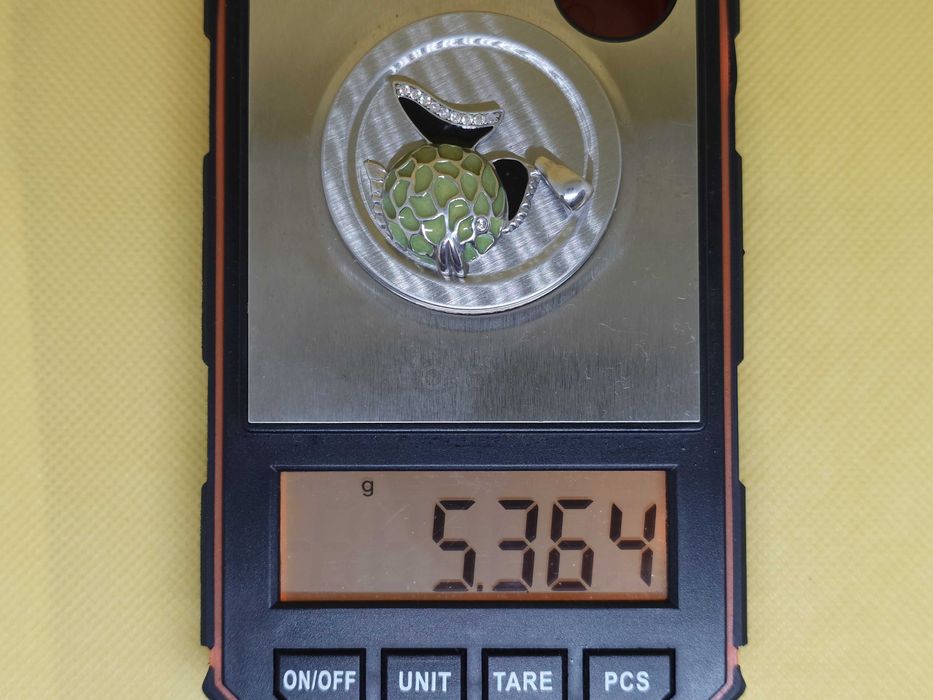 Pandantiv peștișor emailat din argint 925 cu zirconii