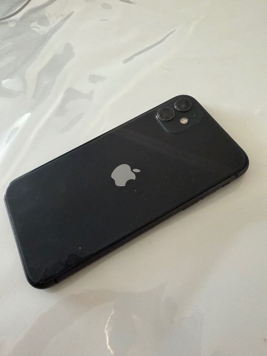Айфон 11 ,64 чёрный