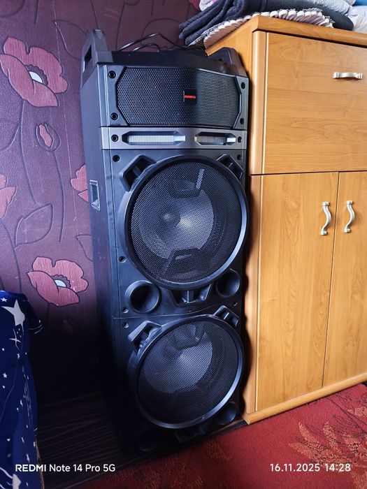 Парти тонколона Aiwa + подарък