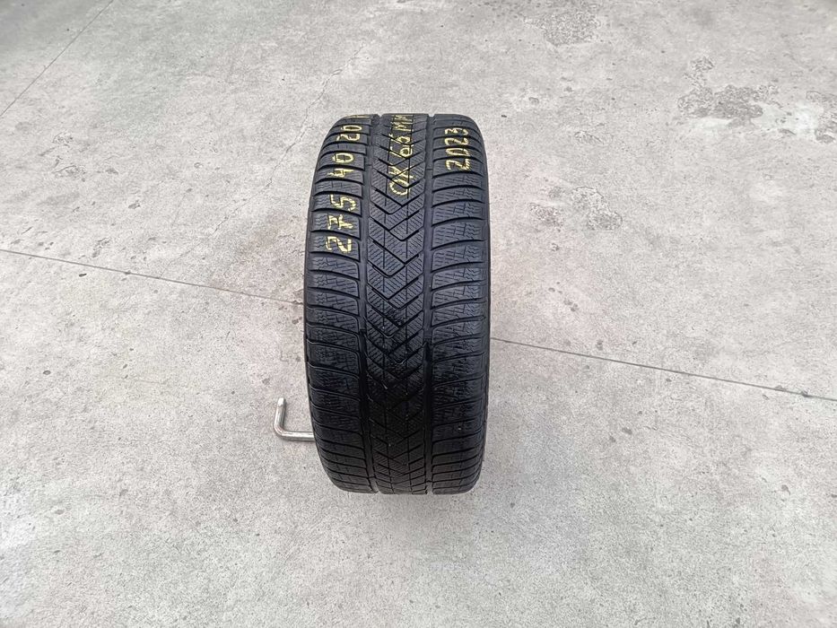 O anvelopa de iarna 275 40 20 pirelli sottozero 3 run flat 6,5 mm 2023