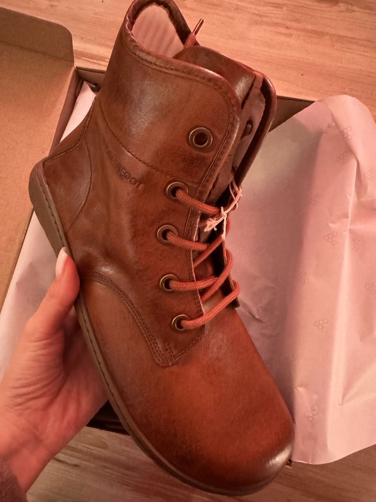 Ghete piele Vivobarefoot